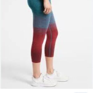 Athleta NWT Relay Ombre Capri Leggings - Medium